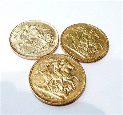 Lot 121 - Three Victorian gold sovereigns