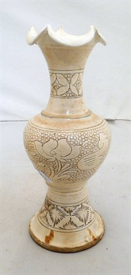 Lot 222 - A Chinese cizhou-type vase