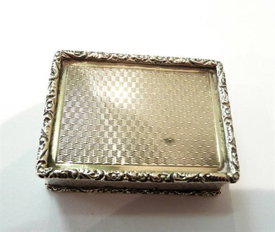 Lot 297 - Silver engine turned snuff box, 1.7oz