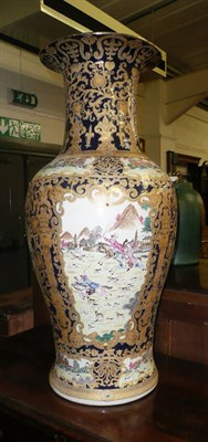 Lot 426 - A Chinese porcelain large vase in 18th century style with European-inspired hunting scene