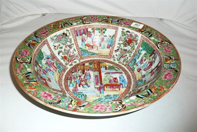 Lot 467 - A Chinese porcelain water bowl decorated in Canton with figurative panels