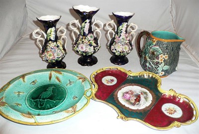 Lot 481 - A Wedgwood majolica jug, a dish, a three piece garniture and a Vienna dish