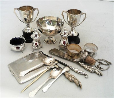 Lot 489 - Assorted small silver including cigarette case, small pedestal dish, napkin rings, condiments etc