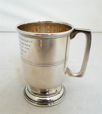 Lot 490 - Silver presentation mug, 16.5 oz