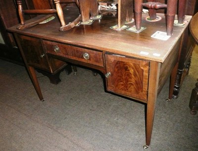 Lot 674 - Mahogany inlaid dressing table