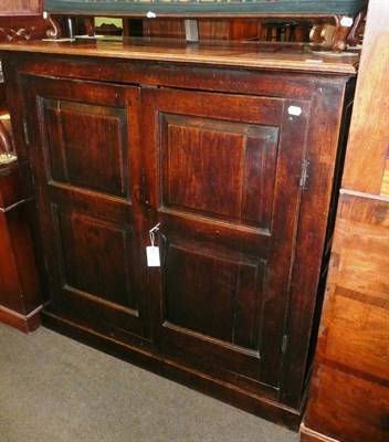 Lot 699 - 19th century two door oak cupboard