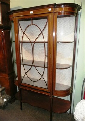 Lot 816 - Edwardian mahogany inlaid glazed cabinet