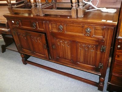 Lot 1162 - Oak sideboard