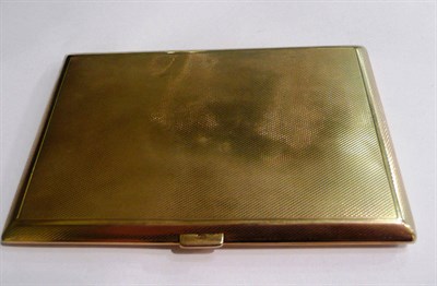 Lot 40 - 9ct gold cigarette case