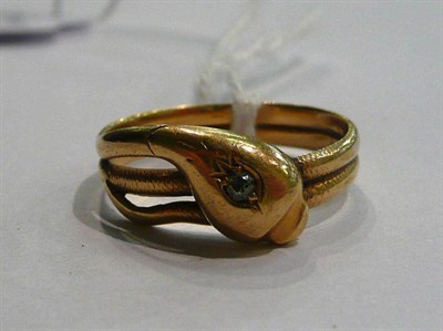 Lot 60 - A diamond set snake ring