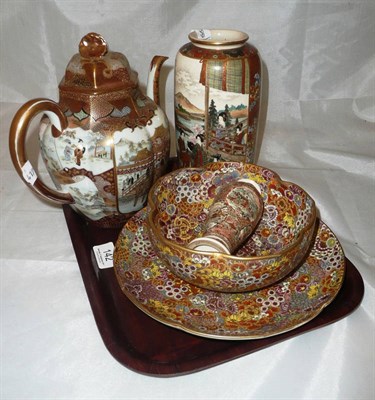 Lot 142 - Four items of Japanese pottery and a porcelain teapot
