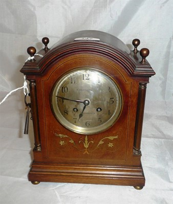 Lot 147 - An Edwardian inlaid mahogany mantel clock