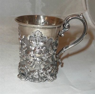 Lot 194 - Victorian silver mug, 4oz approx