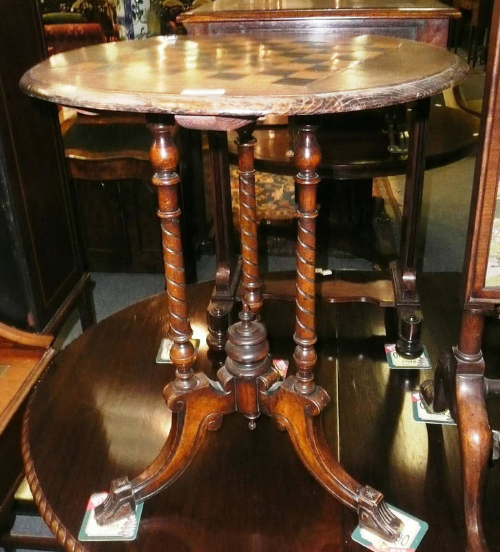 Lot 886 - A Victorian circular chess top occasional table