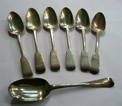 Lot 48 - Six silver dessert spoons and a table spoon (12oz) *