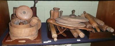 Lot 67 - Shelf of wooden rolling pins, bread boards and kitchenalia *