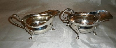 Lot 139 - Two silver sauce boats, 9oz combined  #