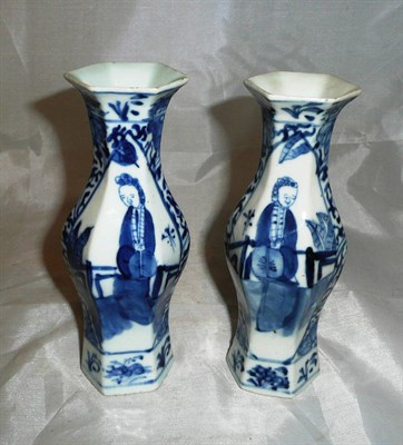 Lot 144 - A pair of Chinese blue and white vases