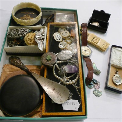 Lot 258 - A silver cigarette case, a silver handled shoe horn, a compact, assorted silver jewellery, earrings