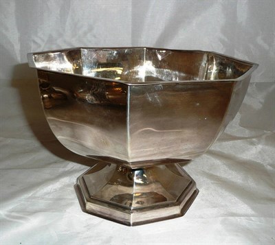 Lot 11 - A silver octagonal bowl