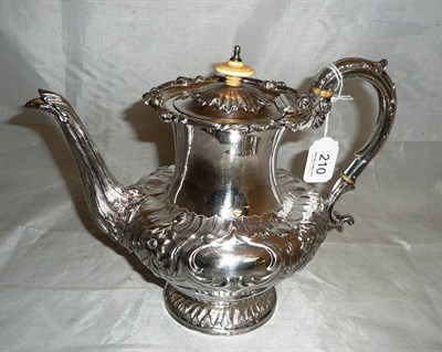 Lot 210 - A George III silver teapot by T & J Guest and Josh Gradock, London, 1807