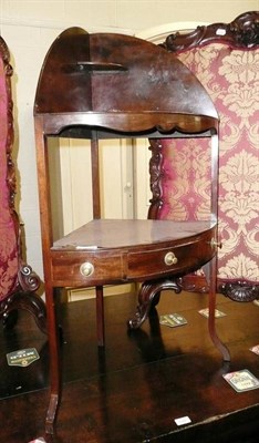 Lot 820 - A corner washstand