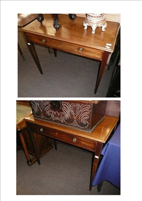 Lot 843 - A pair of Georgian mahogany side tables