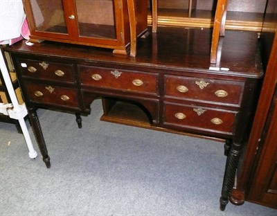 Lot 1079 - An Irish mahogany dressing table/sideboard on rope twist legs