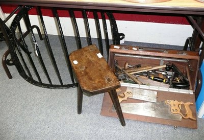 Lot 1169 - Joiner's tool box and tools, small tripod stool and a hay feeding rack