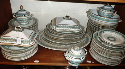 Lot 181A - An extensive 19th Century Derby dinner service (damages)