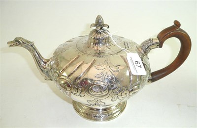 Lot 67 - A silver teapot, Robert Keay, Edinburgh 1824