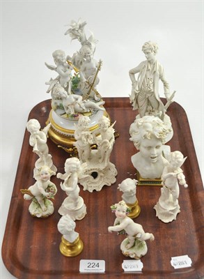 Lot 224 - A tray of Capodimonte and Italian china figurines