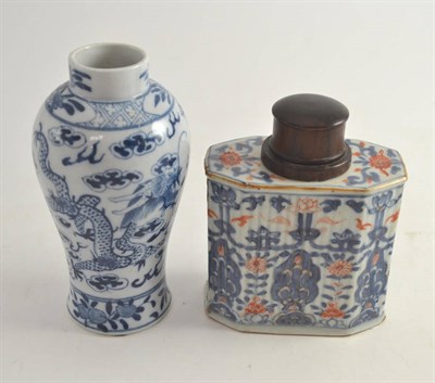 Lot 375 - Chinese Imari tea caddy and a 19th century Chinese vase