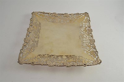 Lot 444 - A George VI pierced silver dish, G Ltd, Sheffield, 1944 with cast fruiting vine border and circular