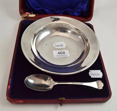 Lot 468 - A cased silver bowl and spoon