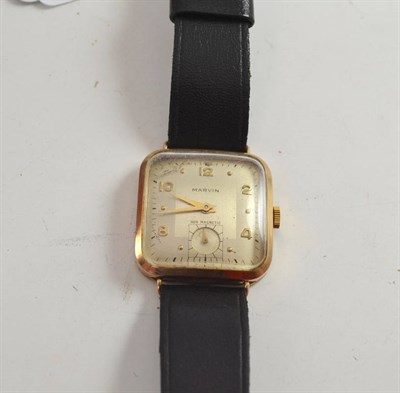 Lot 487 - A 9ct gold gentleman's wristwatch signed Marvin with box