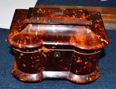 Lot 604 - Victorian tortoiseshell tea caddy