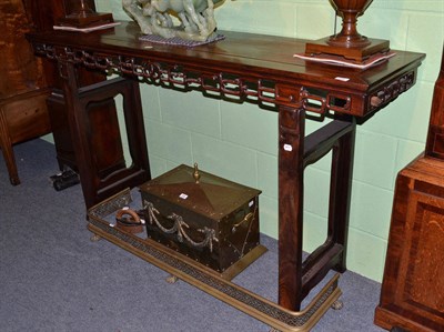 Lot 632 - A Chinese altar table