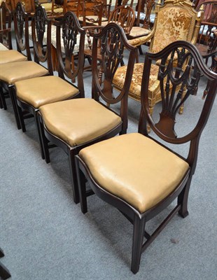 Lot 723 - A set of five mahogany Hepplewhite style dining chairs