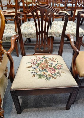 Lot 724 - A George III mahogany carver chair