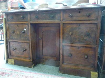 Lot 1128 - Victorian kneehole desk