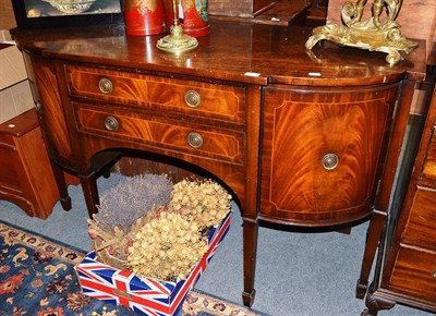 Lot 1158 - A reproduction mahogany sideboard