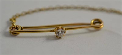 Lot 95 - A 9ct gold diamond single stone bar brooch, estimated diamond weight 0.20ct approximately
