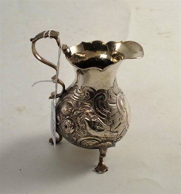 Lot 156 - Georgian silver cream jug
