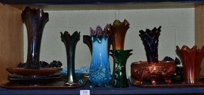 Lot 316 - A quantity of assorted carnival glass on one shelf