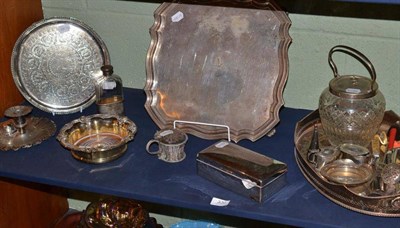 Lot 330 - Quantity of plated wares including trays, utensils, spoons, pocket flask, cheese scoops etc