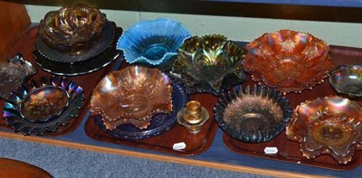 Lot 331 - Shelf of assorted carnival glass