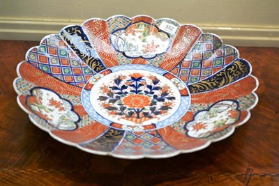 Lot 552 - Imari dish