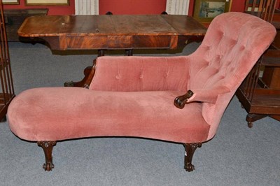 Lot 812 - Victorian chaise longue