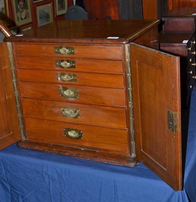 Lot 824 - Walnut canteen fitted six graduated drawers